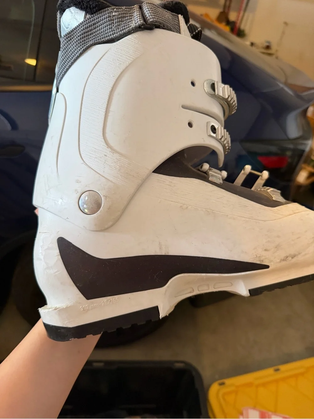 Salomon Ski Boots Women’s White Divine ALU.